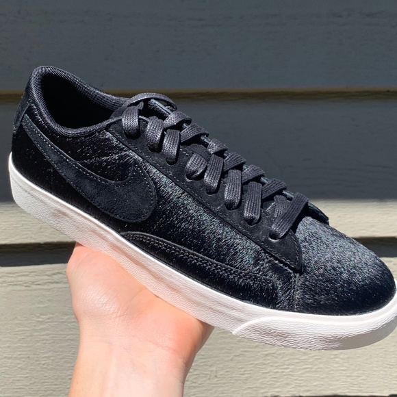 Nike | Blazer Low LX *Pony - Picture 8 of 10